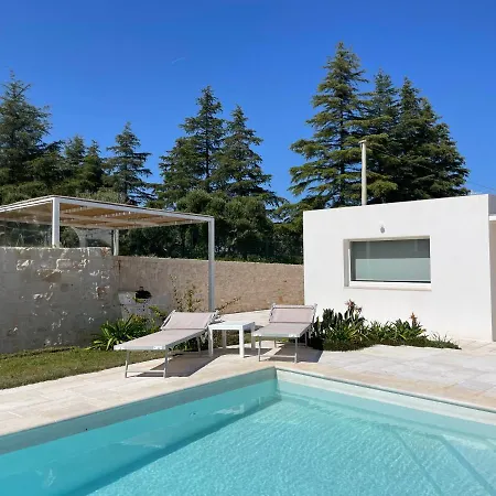 Trulli Di Pone Cozzana